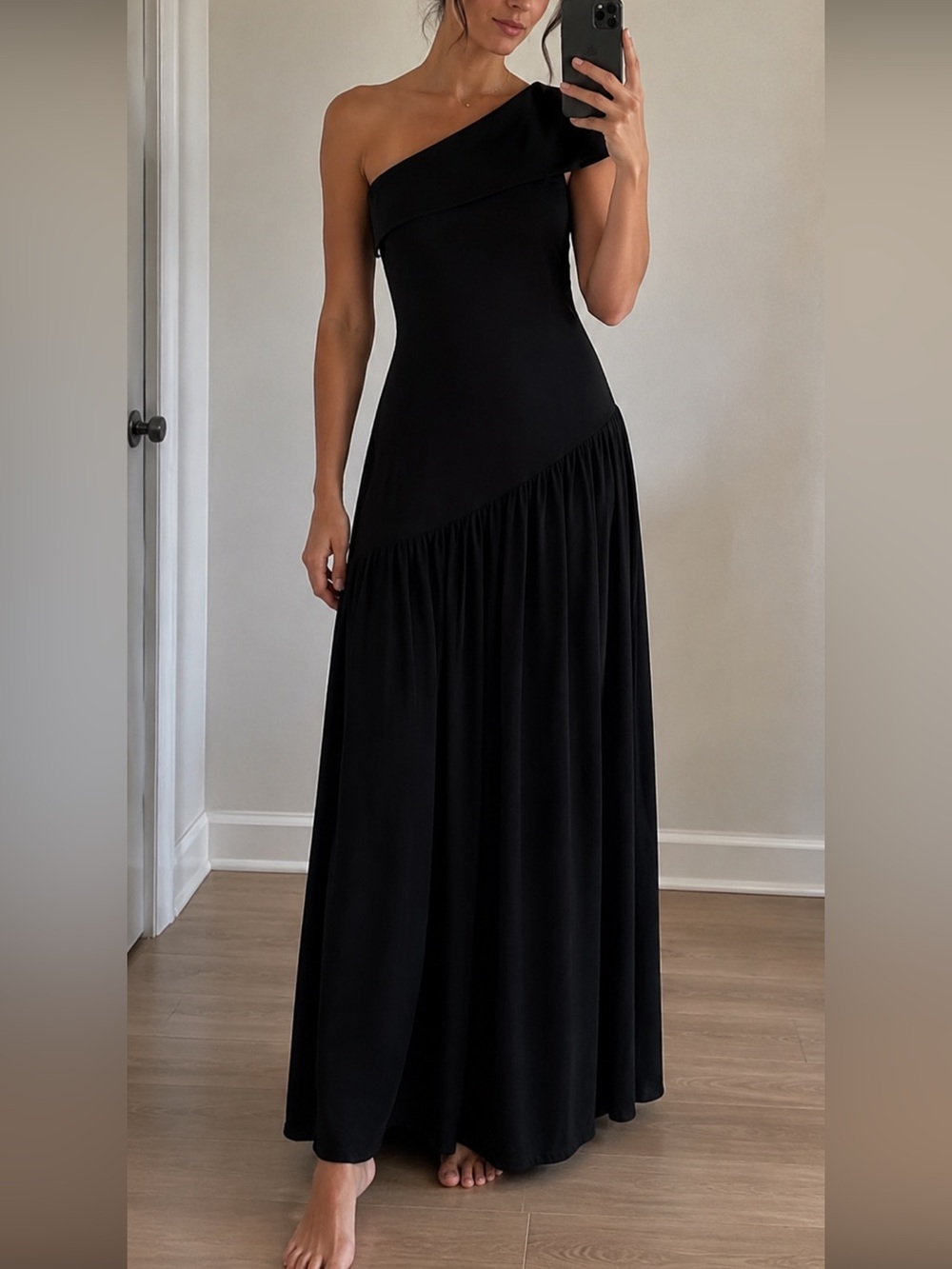 Elliatt Black One-Shoulder Maxi Gown
